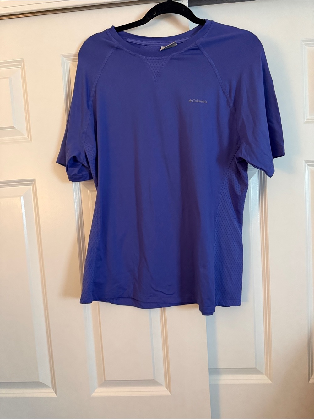 Columbia women’s  Short-Sleeve Performance Tee - Purple